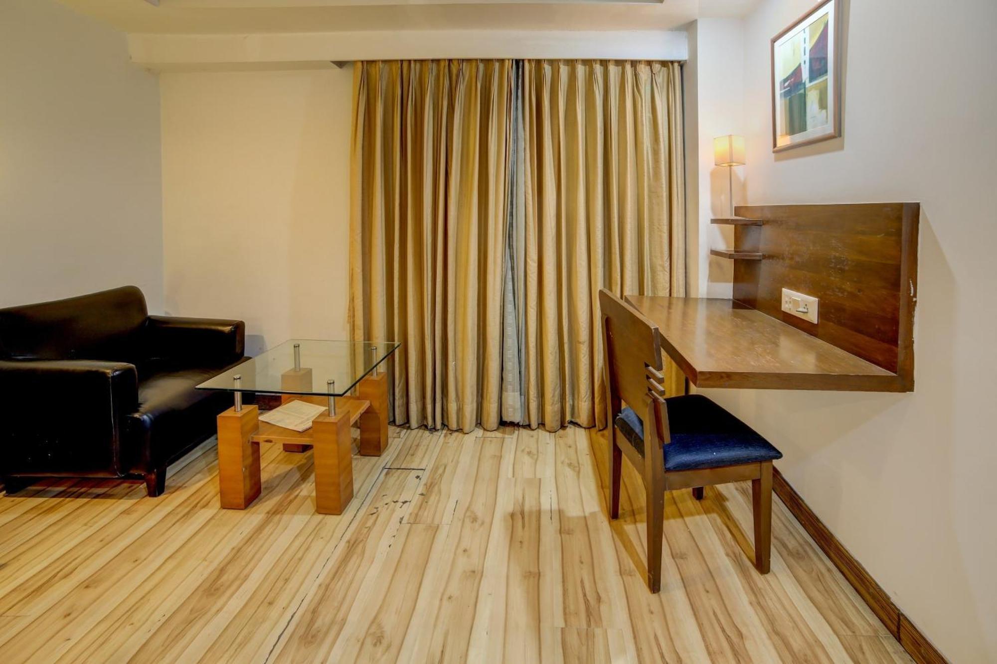 Hotel Collection O Cambay Sapphire Sarkhej Exteriér fotografie