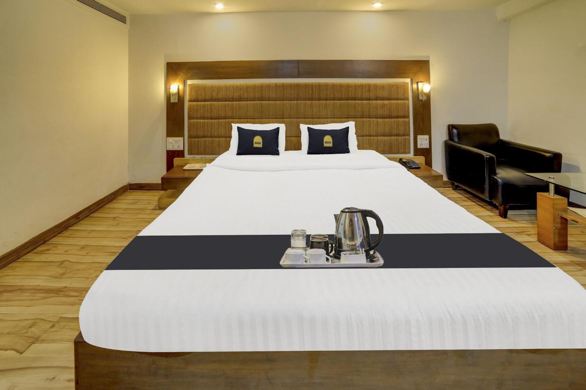 Hotel Collection O Cambay Sapphire Sarkhej Exteriér fotografie