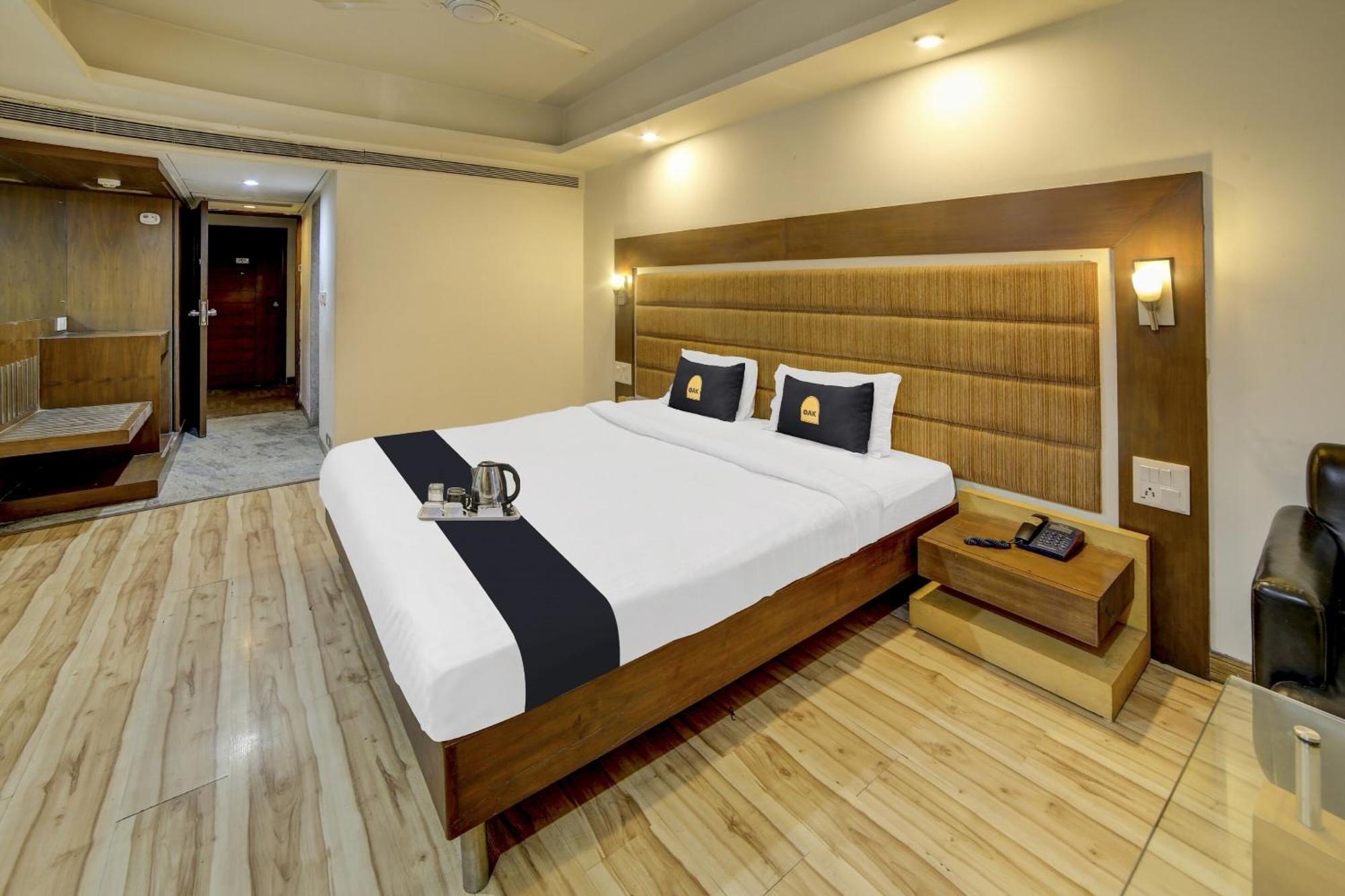 Hotel Collection O Cambay Sapphire Sarkhej Exteriér fotografie